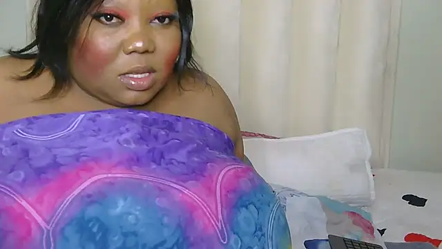 Snapshot of DAIRYBELLELIZxx chatting on 02-15-26, 01:39 DAIRYBELLELIZxx online show from 02-15-26, 01:39