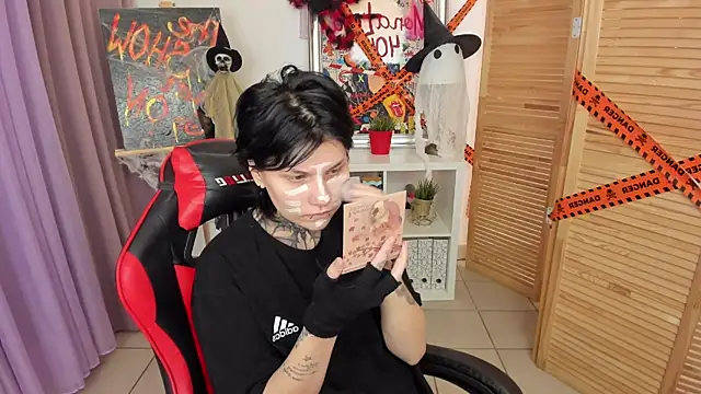 mekurisu online show from 10-27-25, 01:17