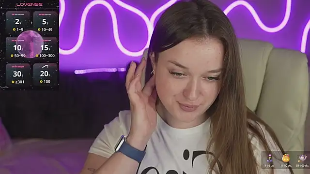 Snapshot of DonnaLustt chatting on 11-02-25, 10:15 DonnaLustt online show from 11-02-25, 10:15