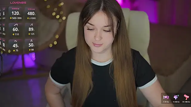 Snapshot of DonnaLustt chatting on 04-28-26, 05:45 DonnaLustt online show from 04-28-26, 05:45