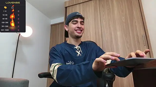 zenn rush1 online show from 12-30-24, 12:09