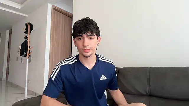 zenn rush1 online show from 10-31-25, 02:02