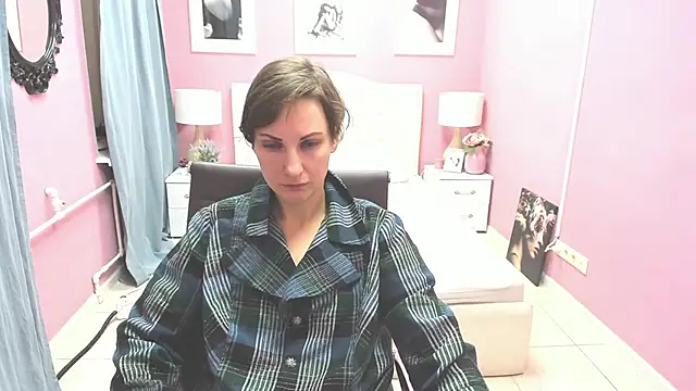 Snapshot of AuroraScript chatting on 03-08-25, 03:35 AuroraScript online show from 03-08-25, 03:35