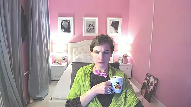 Snapshot of AuroraScript chatting on 03-12-25, 07:14 AuroraScript online show from 03-12-25, 07:14