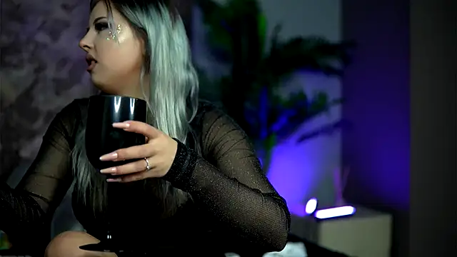 AudreySosa online show from 11-12-25, 11:52