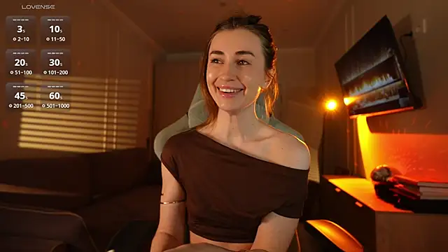 Coconutkittyy online show from 04-22-26, 06:36