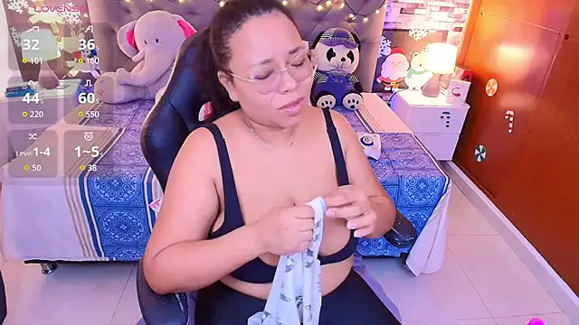 italy   boobs online show from 12-22-25, 07:58