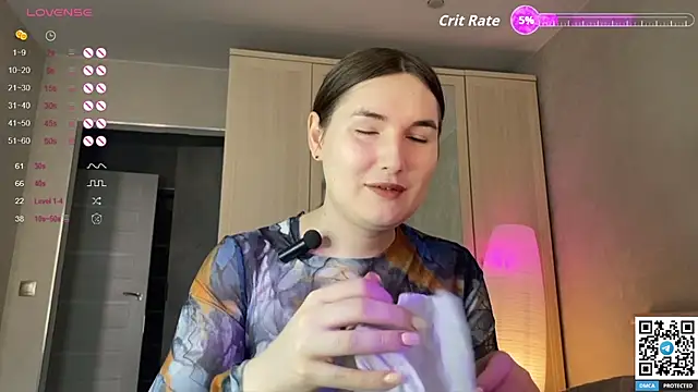 Snapshot of Maria_Bowie chatting on 09-15-25, 07:42 Maria Bowie online show from 09-15-25, 07:42