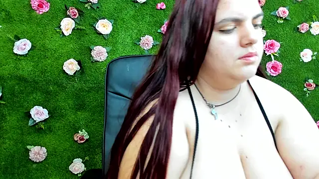 Huge Titties  online show from 03-16-25, 03:25