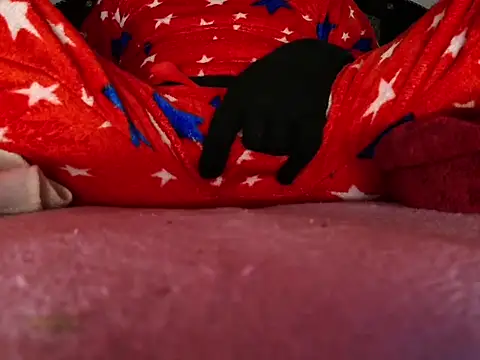 Rhythm Rhyme online show from 12-20-24, 07:17