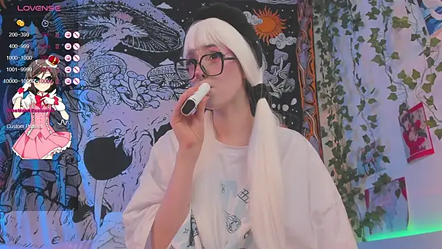 Snapshot of kissthasky chatting on 10-14-25, 08:09 kissthasky online show from 10-14-25, 08:09