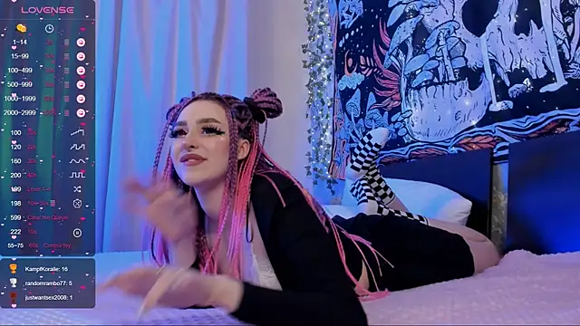 Snapshot of kissthasky chatting on 12-29-24, 07:43 kissthasky online show from 12-29-24, 07:43