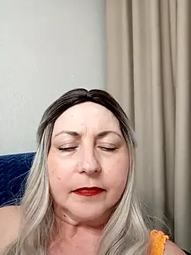 Snapshot of Lana_Luna1 chatting on 10-18-25, 04:09 Lana Luna1 online show from 10-18-25, 04:09