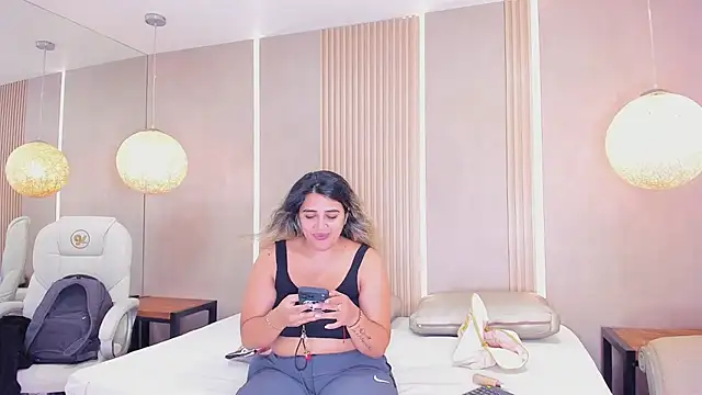 Snapshot of julietha_taylor chatting on 07-06-26, 03:02 julietha taylor online show from 07-06-26, 03:02