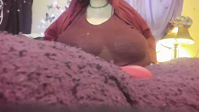 Snapshot of Alli_Kat chatting on 02-20-25, 01:08 Alli Kat online show from 02-20-25, 01:08