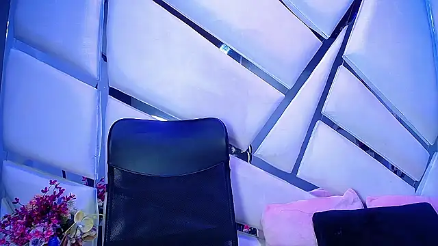 nathalia pink online show from 03-20-26, 03:51