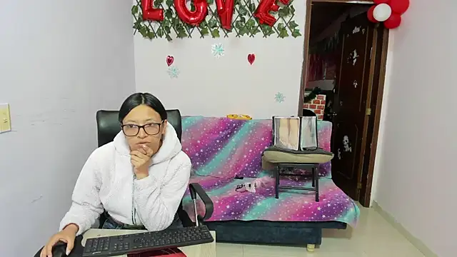 Snapshot of Luna_Star_Sl chatting on 03-12-25, 12:36 Luna Star Sl online show from 03-12-25, 12:36