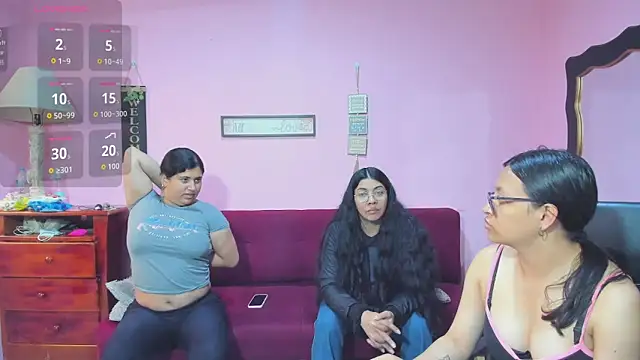 Snapshot of Luna_Star_Sl chatting on 11-20-25, 01:34 Luna Star Sl online show from 11-20-25, 01:34