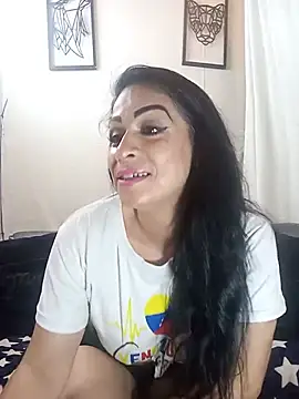 Snapshot of Rosy_sexxx chatting on 06-27-26, 12:38 Rosy sexxx online show from 06-27-26, 12:38
