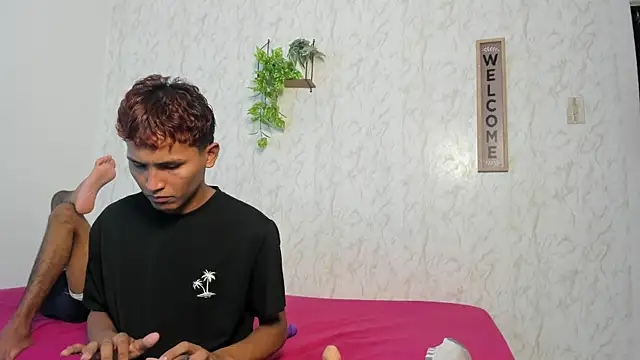 boys yourparty online show from 04-09-26, 01:18