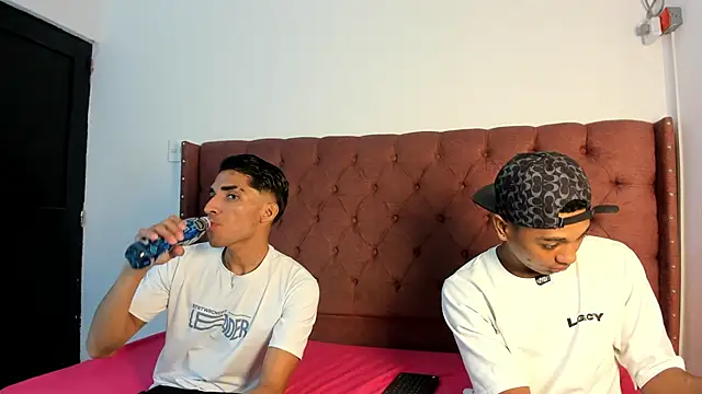 boys yourparty online show from 10-04-25, 01:12