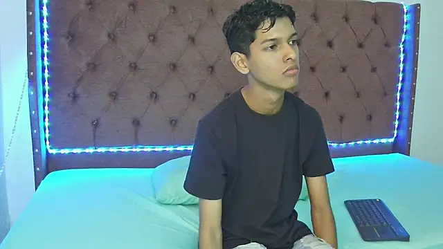 boys yourparty online show from 03-18-25, 01:34