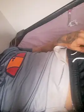 Snapshot of benalexa1992 chatting on 03-31-26, 06:15 benalexa1992 online show from 03-31-26, 06:15