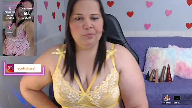 Snapshot of kiara_scottt chatting on 09-19-25, 08:40 kiara scottt online show from 09-19-25, 08:40
