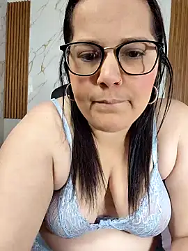 Snapshot of kiara_scottt chatting on 03-16-26, 08:40 kiara scottt online show from 03-16-26, 08:40