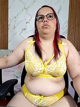 Snapshot of kiara_scottt chatting on 06-24-26, 08:35 kiara scottt online show from 06-24-26, 08:35