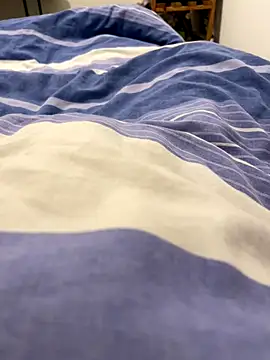 Lcrete online show from 11-26-25, 03:56