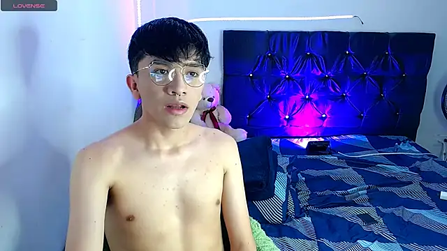 benji hoter online show from 11-23-25, 01:21