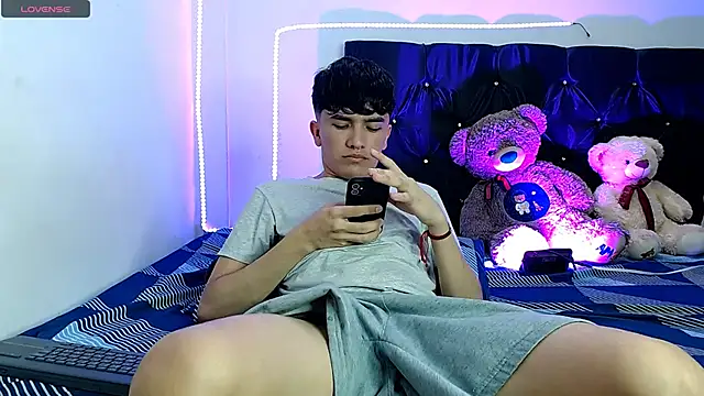 benji hoter online show from 10-22-25, 07:02