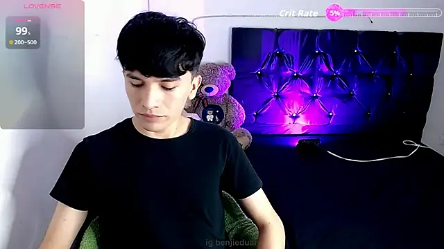 benji hoter online show from 10-30-25, 10:06