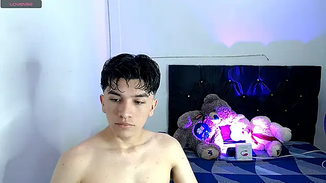 benji hoter online show from 10-21-25, 11:04