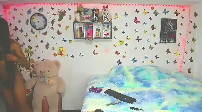 Snapshot of marianaoficial249701 chatting on 01-11-25, 02:47 marianaoficial249701 online show from 01-11-25, 02:47