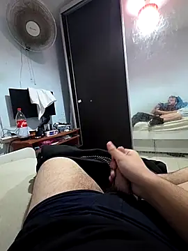 Chneor28 online show from 04-19-26, 03:40