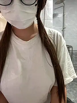 Snapshot of xixitutu1 chatting on 02-10-25, 10:20 xixitutu1 online show from 02-10-25, 10:20