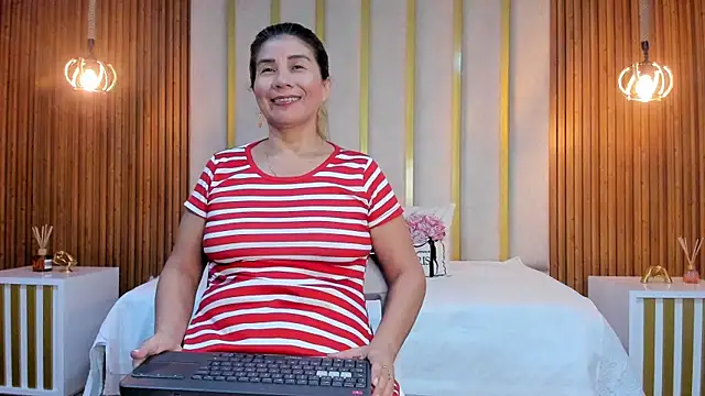 love mommy online show from 02-27-25, 03:40