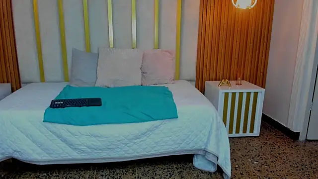 love mommy online show from 03-19-25, 05:52