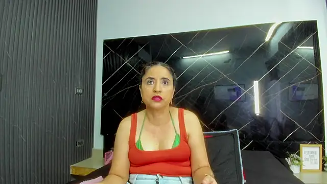 Yaya    11 online show from 09-27-25, 04:29