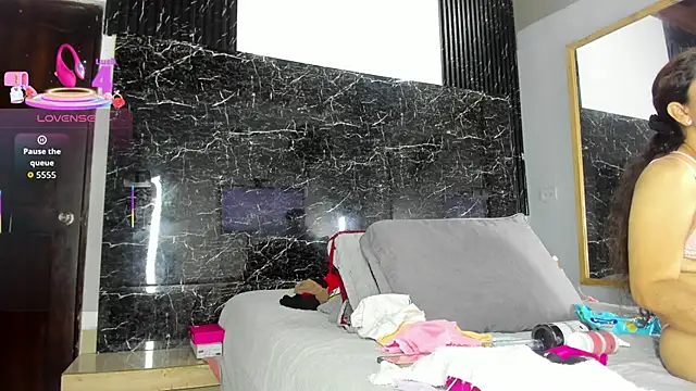 Yaya    11 online show from 12-04-25, 04:33