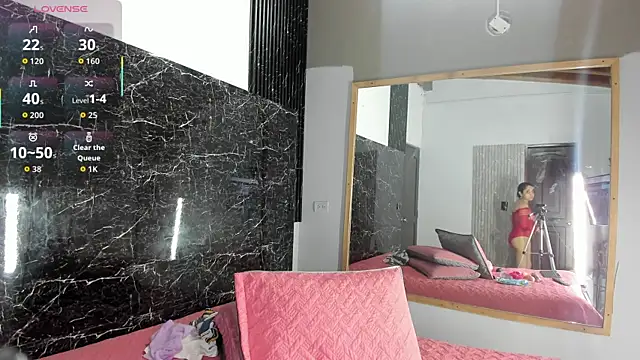 Yaya    11 online show from 10-24-25, 04:00