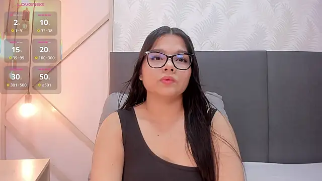 SophieHarris  online show from 06-09-26, 06:53
