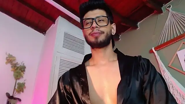 Colby brown03 online show from 11-22-25, 07:24