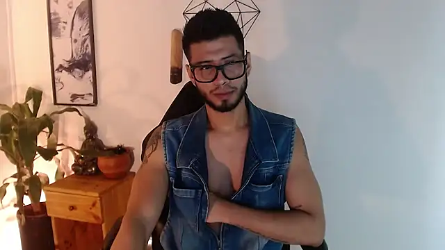 Snapshot of Colby_brown03 chatting on 04-18-26, 06:21 Colby brown03 online show from 04-18-26, 06:21
