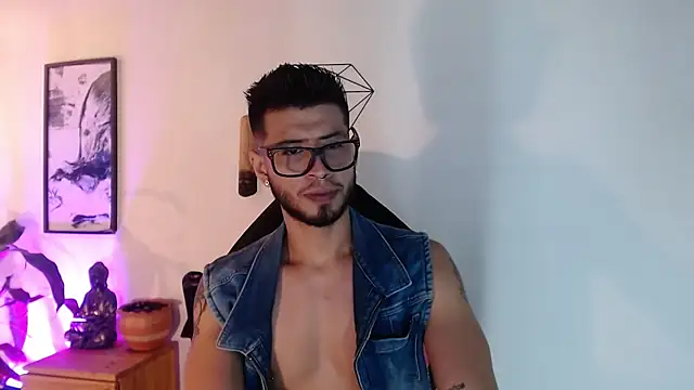 Colby brown03 online show from 04-11-26, 08:56