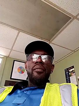 Snapshot of Txdarkmeat74 chatting on 03-25-26, 06:51 Txdarkmeat74 online show from 03-25-26, 06:51