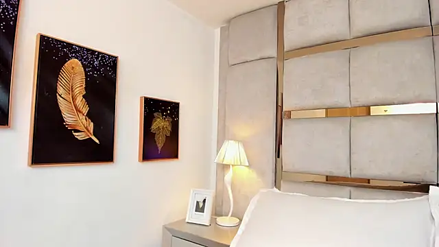 AmbarJensen online show from 01-13-26, 12:20