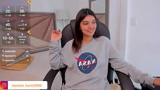 Snapshot of JasmineHarris chatting on 02-05-25, 02:59 JasmineHarris online show from 02-05-25, 02:59